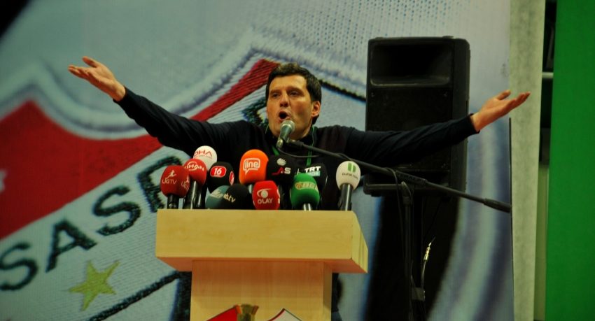Paşa Selim “Allah belasını, köpekler selasını versin!”