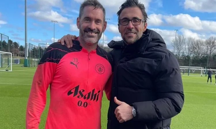 Scott Carson ile şampiyon kaptan buluştu