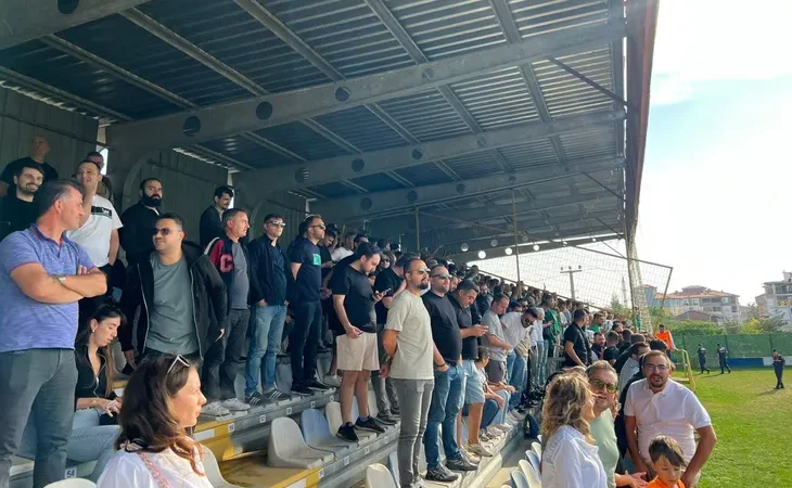 Taraftar yine tribüne sığmadı!..