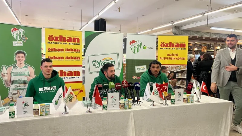Bursaspor Yörsan imza günü gerçekleştirdi.